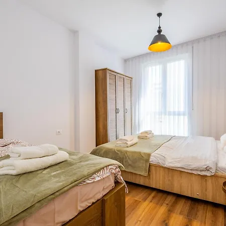 Modern With Parking - 10 Min Walk To Center Tirana