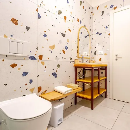 Modern With Parking - 10 Min Walk To Center Appartement