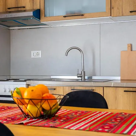Modern With Parking - 10 Min Walk To Center Appartement